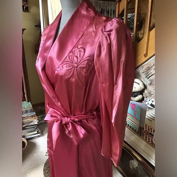 One of a kind Vintage Hollywood Trapunto Dressing Gown - Picture 5 of 8